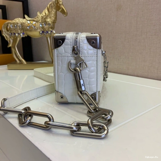 VUITTON TRUNK LOUIS SOFT 0325